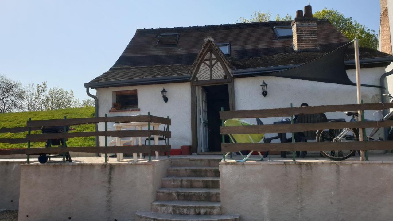 Gite De Charme Proche Loire A Velo Avec Jacuzzi Privatif Savonnieres Bagian luar foto