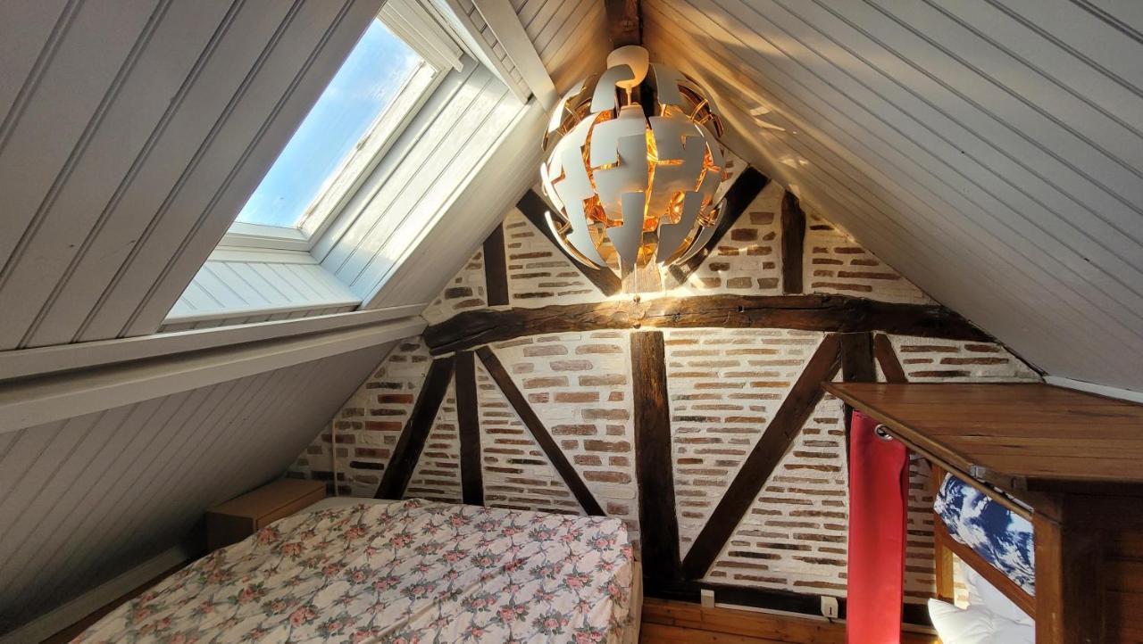 Gite De Charme Proche Loire A Velo Avec Jacuzzi Privatif Savonnieres Bagian luar foto